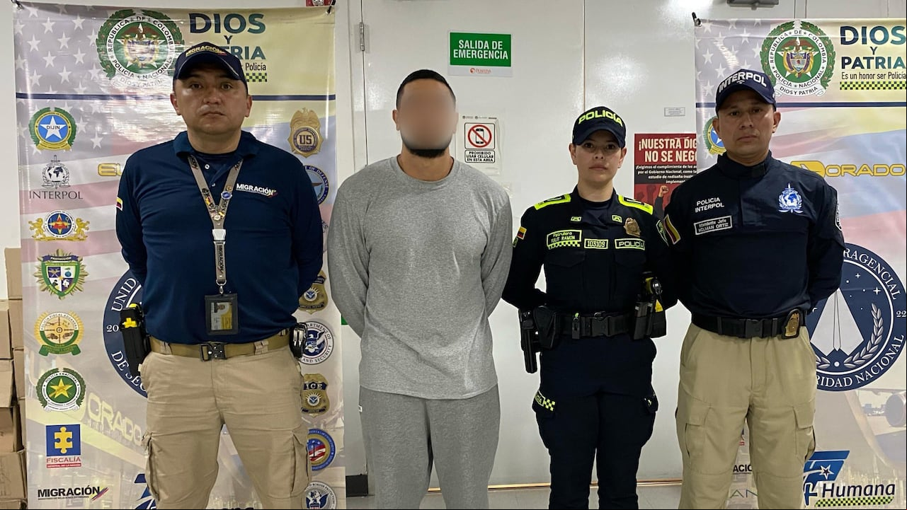 Hawer Enrique Jaimes llegó en horas de la madrugada de este 25 de abril al Aeropuerto Internacional El Dorado.