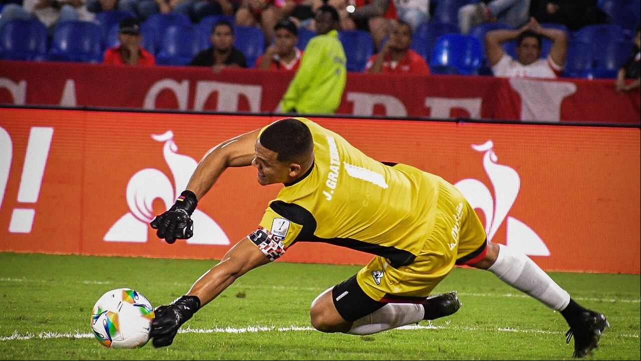 El portero de América de Cali, Joel Graterol, tuvo que ser intervenido tras sufrir una lesión de rotura del tendón rotuliano.