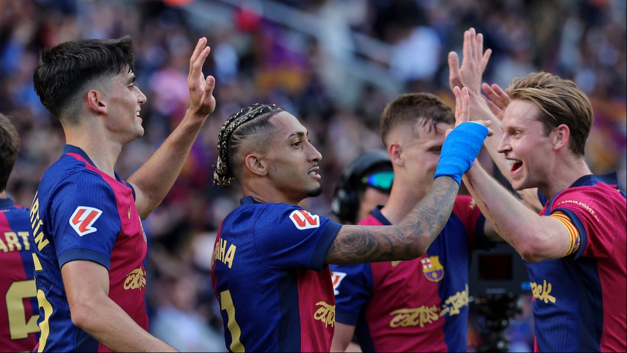 Raphinha renueva con el Barcelona
