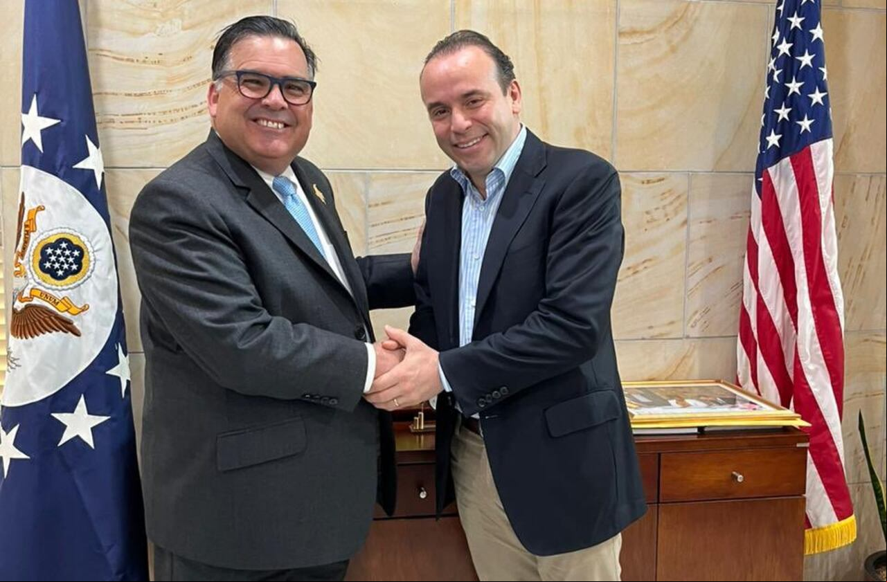 El alcalde electo de Cali y el embajador de EE. UU. en Colombia.