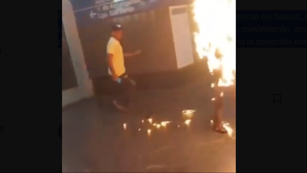 Hombre se prende en llamas en Sao Paulo, Brasil.