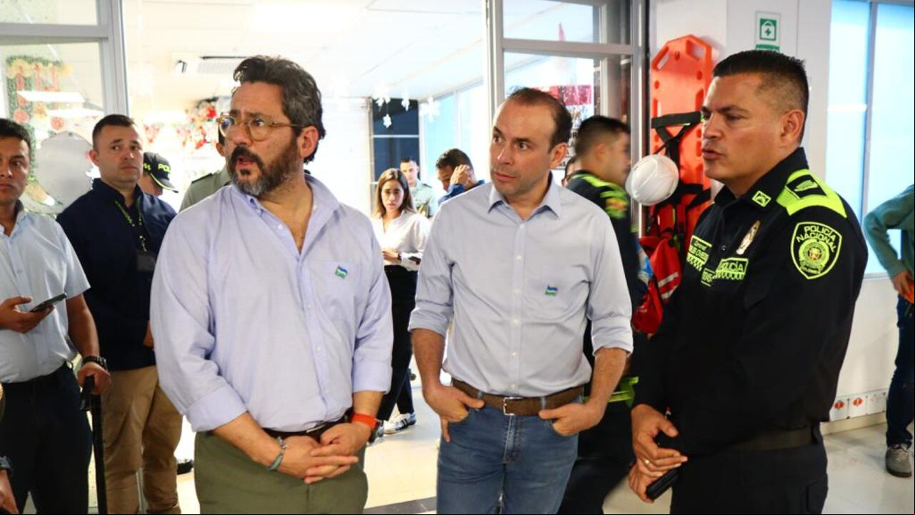 El alcalde de Cali, Alejandro Eder, se reunió con la Policía Metropolitana de Cali un día después de haber asumido como alcalde de Cali.