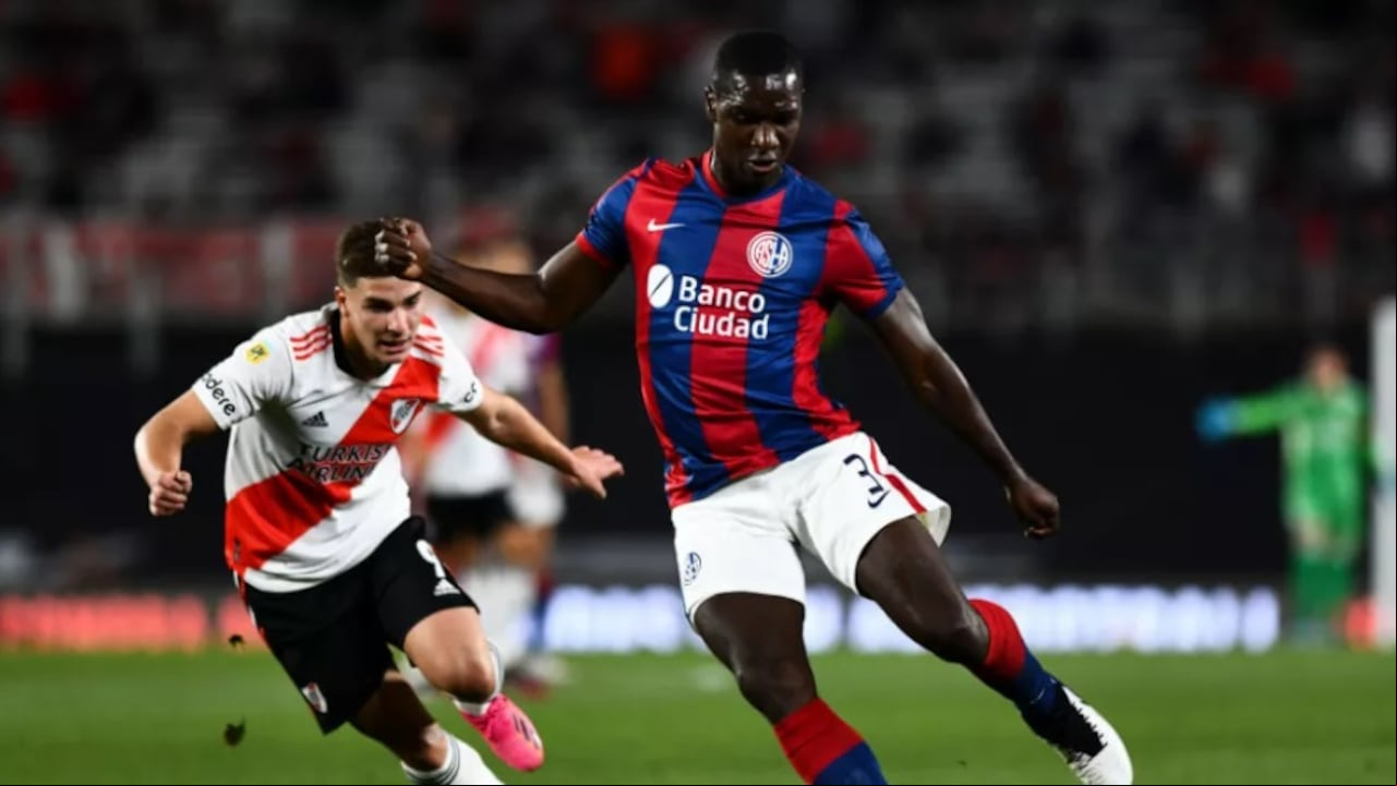 Cristian Zapata, defensor colombiano.