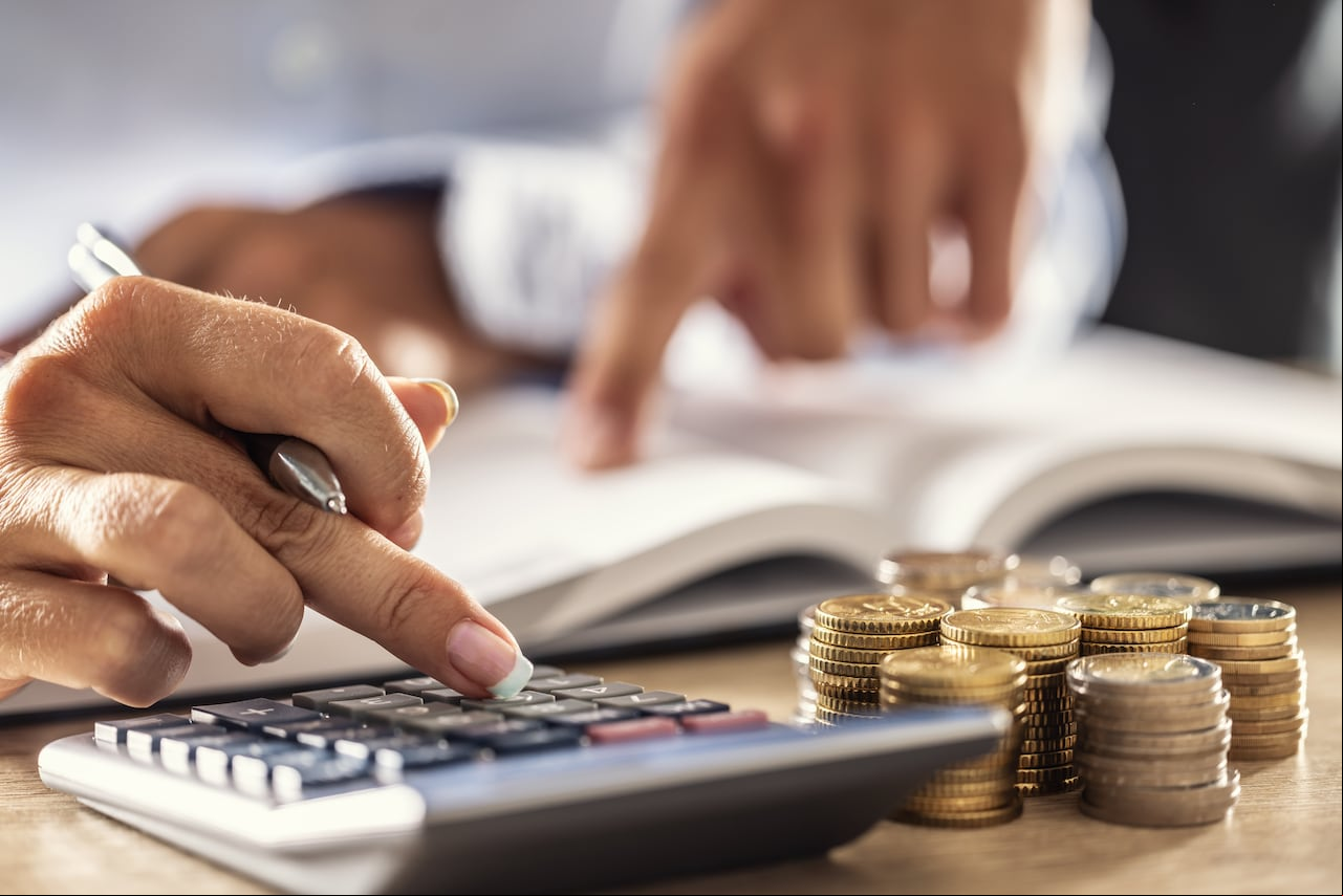 Se recomienda que aquellos que no estén seguros de cómo completar su declaración busquen la asesoría de profesionales de impuestos certificados.