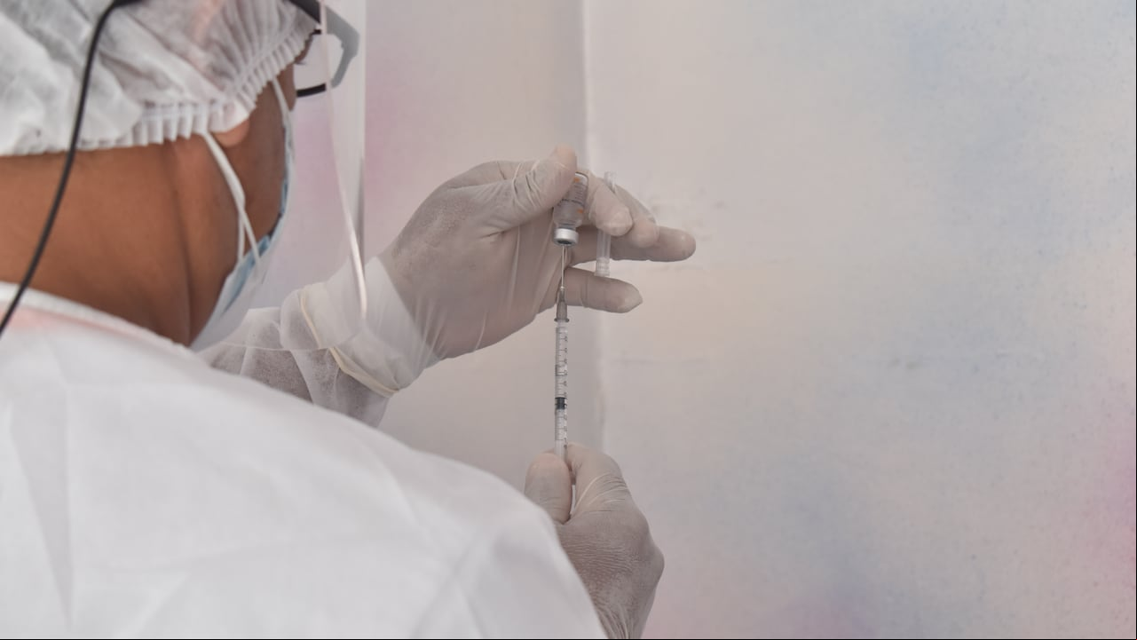 Tolima, epicentro de los casos de fiebre amarilla, ha implementado jornadas de vacunación intensivas istrando más de 248 mil dosis. A este esfuerzo se unió la EPS Sanitas con tres puntos de vacunación.