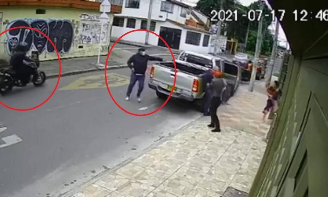 Ladrón muerto en intento de atraco a expolicía en el sur de Bogotá aparece en decenas de robos en la capital. Así quedó en los videos