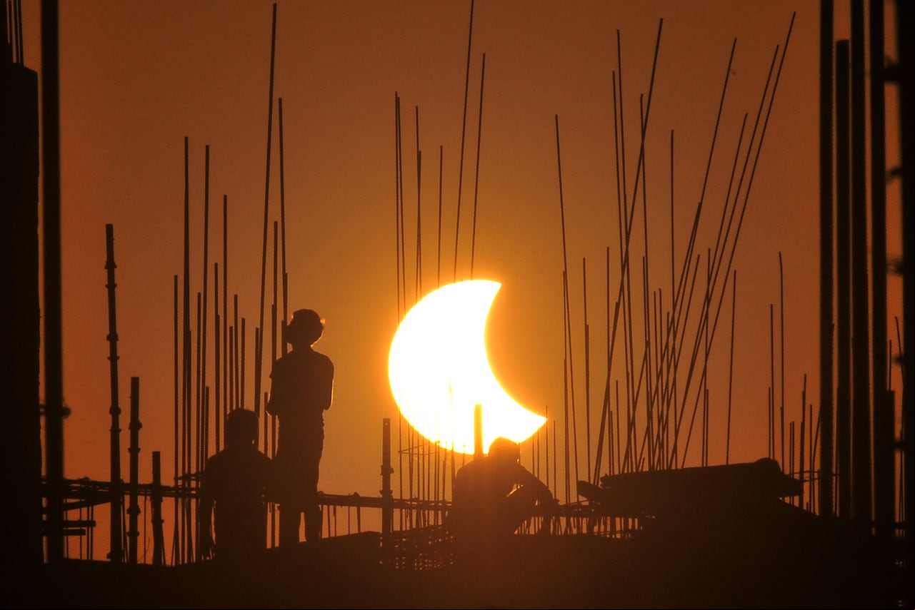 Existen diferentes tipos de eclipse, según la posición en la que se ubiquen el Sol y la Luna.