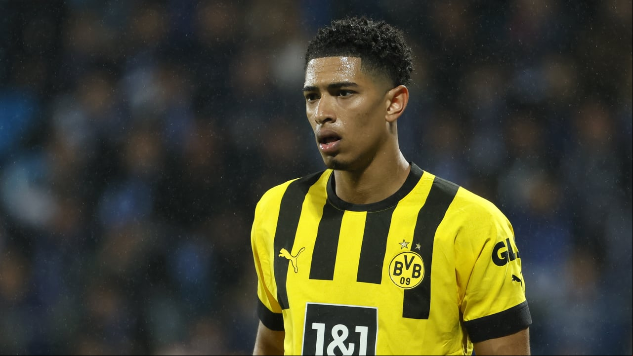 BOCHUM, - APRIL 28: Jude Bellingham of Borussia Dortmund looks on during the Bundesliga match between VfL Bochum 1848 and Borussia Dortmund at Vonovia Ruhrstadion on April 28, 2023 in Bochum, . (Photo by Getty Images/Joachim Bywaletz/DeFodi Images)