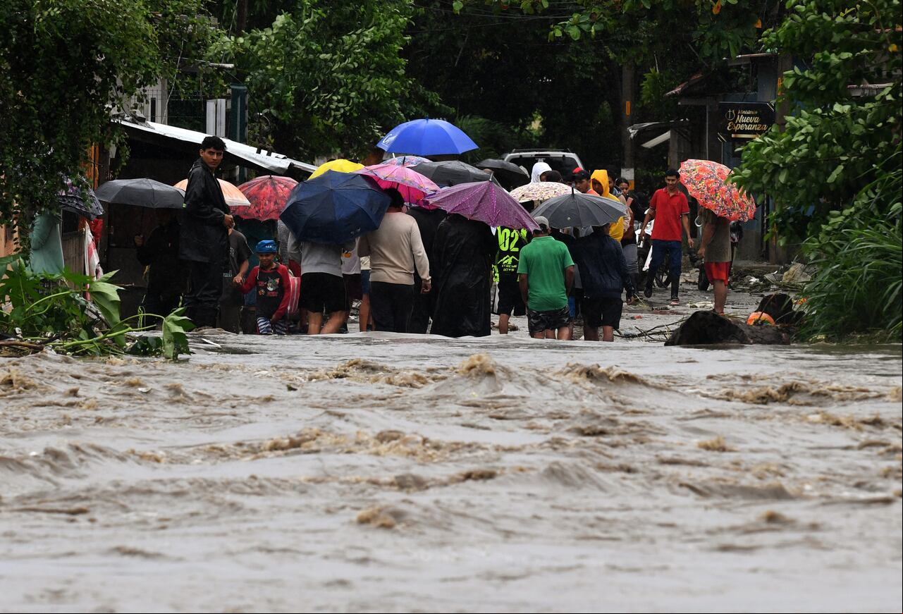 La tormenta tropical Sara dejó 45,329 personas afectadas en Honduras.