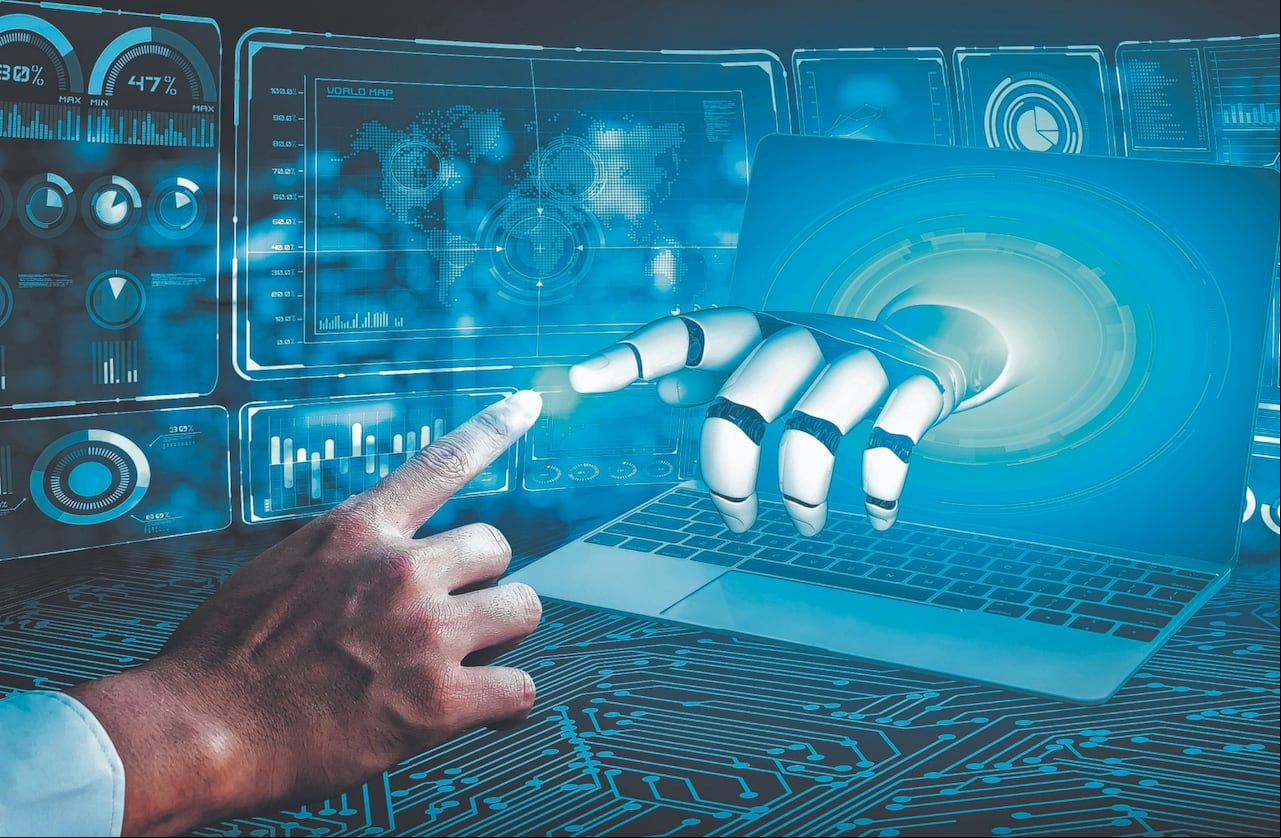 Es válido hacerse preguntas sobre la IA. Si Geoffrey Hinton, conocido como uno de los padres de la Inteligencia Artificial, renunció a su cargo en Google para advertir de sus preocupaciones, es porque algo está ocurriendo.