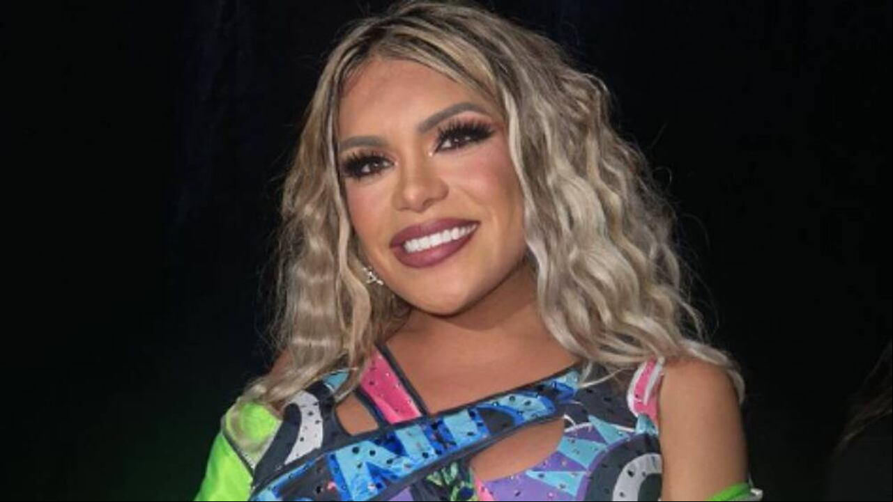 La mexicana tocó el tema de Nataly Umaña y Alejandro Estrada.