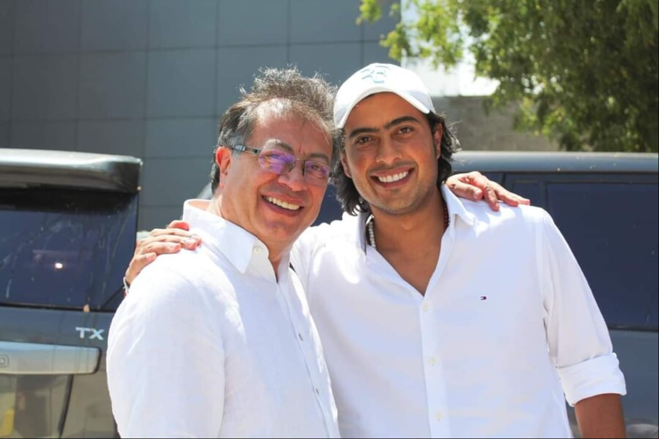 El presidente de Colombia, Gustavo Petro, y su hijo, Nicolás.