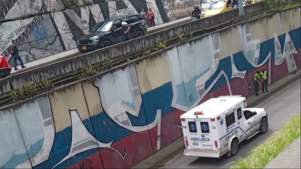 Una mujer se habría lanzando desde puente peatonal cerca a la estación 21 Ángeles de TransMilenio