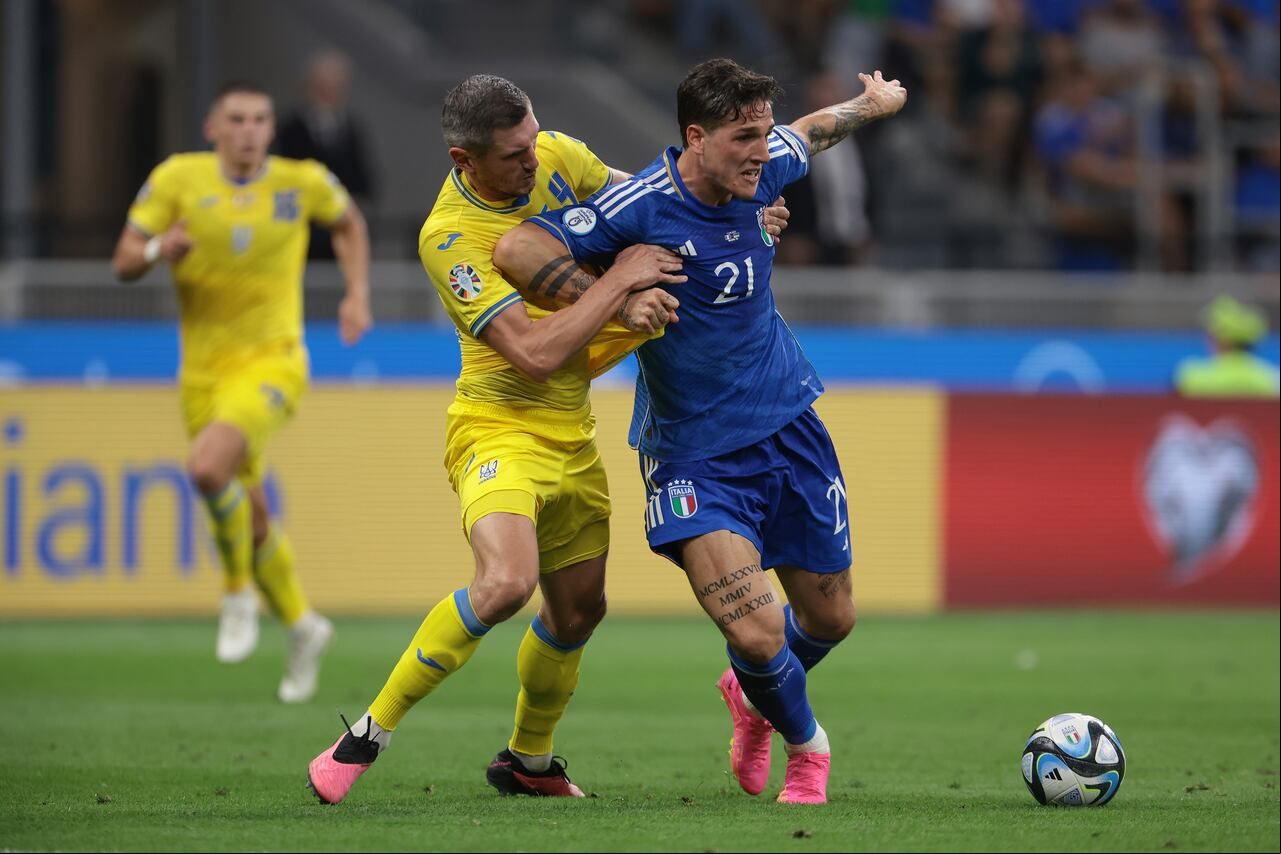 Nicolo Zaniolo con Italia frente a Ucrania.
