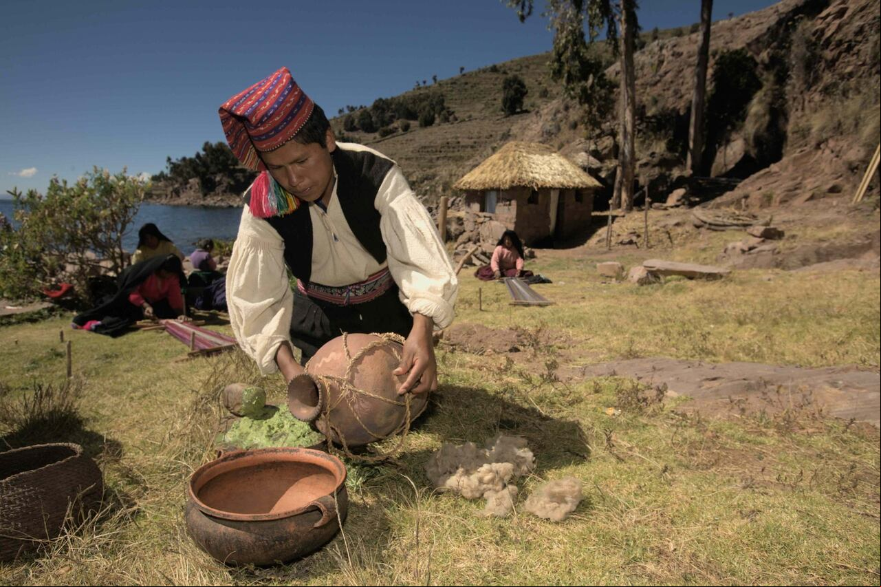 El quechua y el aymara son sus dos principales culturas nativas en Perú.