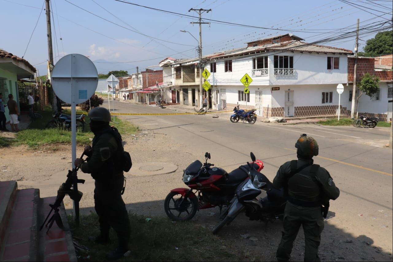 Carro bomba y hostigamientos en Miranda cauca
