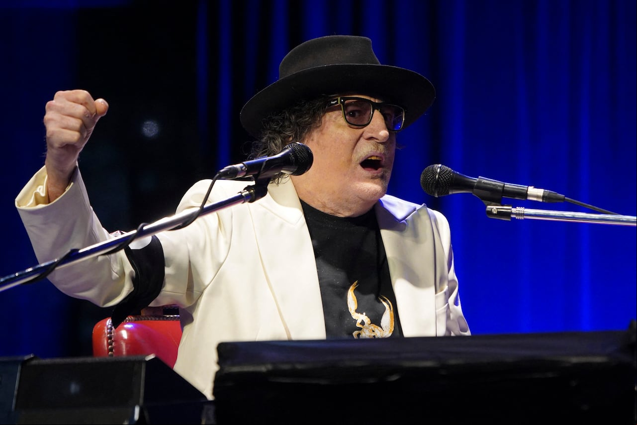 Charly Garcia en la celebración de su cumpleaños 70 en el Centro Cultural Kirchner (Oc 23, 2021). Foto: Pepe MATEOS / TELAM / AFP