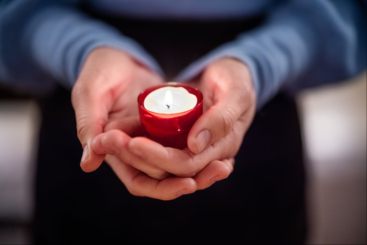Disfrute de momentos mágicos y llenos de amor gracias a estos rituales con velas en agosto.