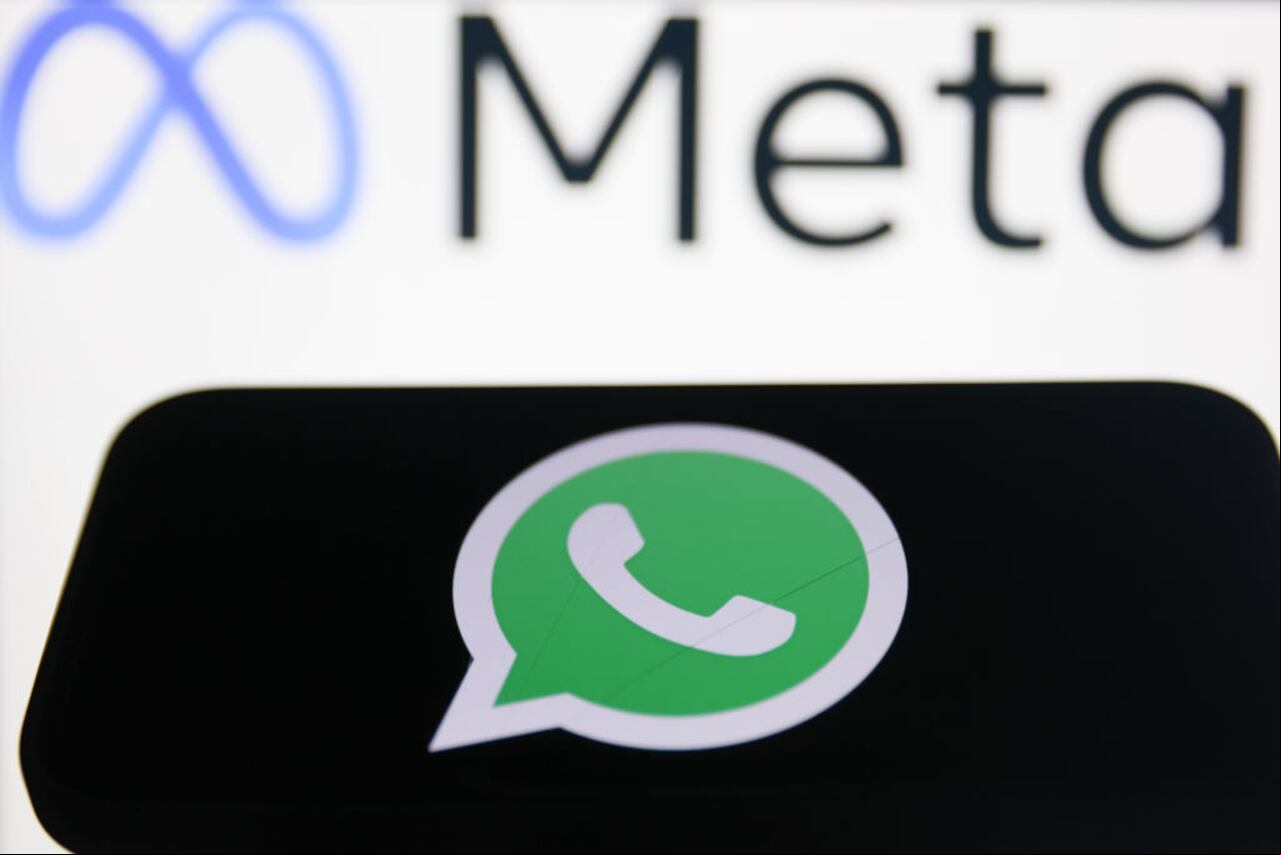 Con la reciente actualización de Meta AI, los s de WhatsApp podrán comunicarse con sus artistas preferidos, utilizando notas de voz y recibiendo respuestas habladas de sus celebridades favoritas.