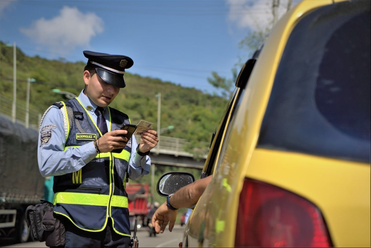 El taxista que incumpla la medida recibirá una multa superior a los 500 mil pesos.