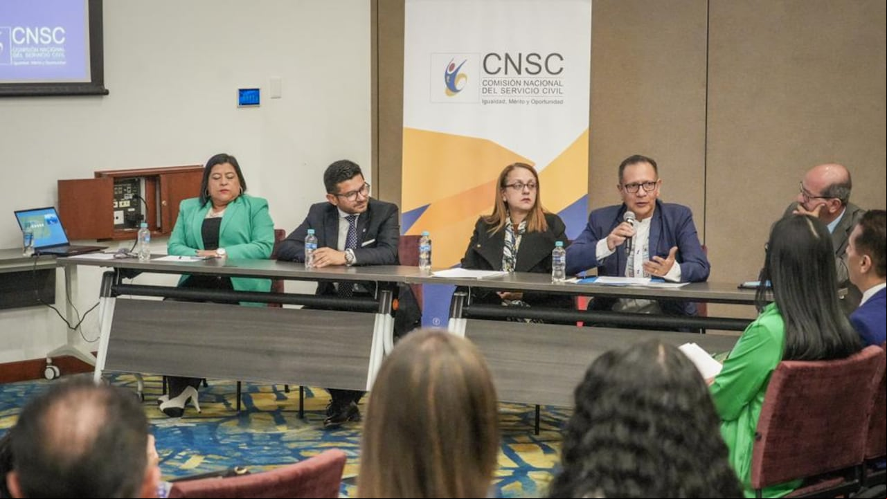EL CNSC anunció que se ofertarán, 4200 vacantes en todo Colombia para carreras istrativas en siete Superintendencias. Foto: Cortesía CNSC