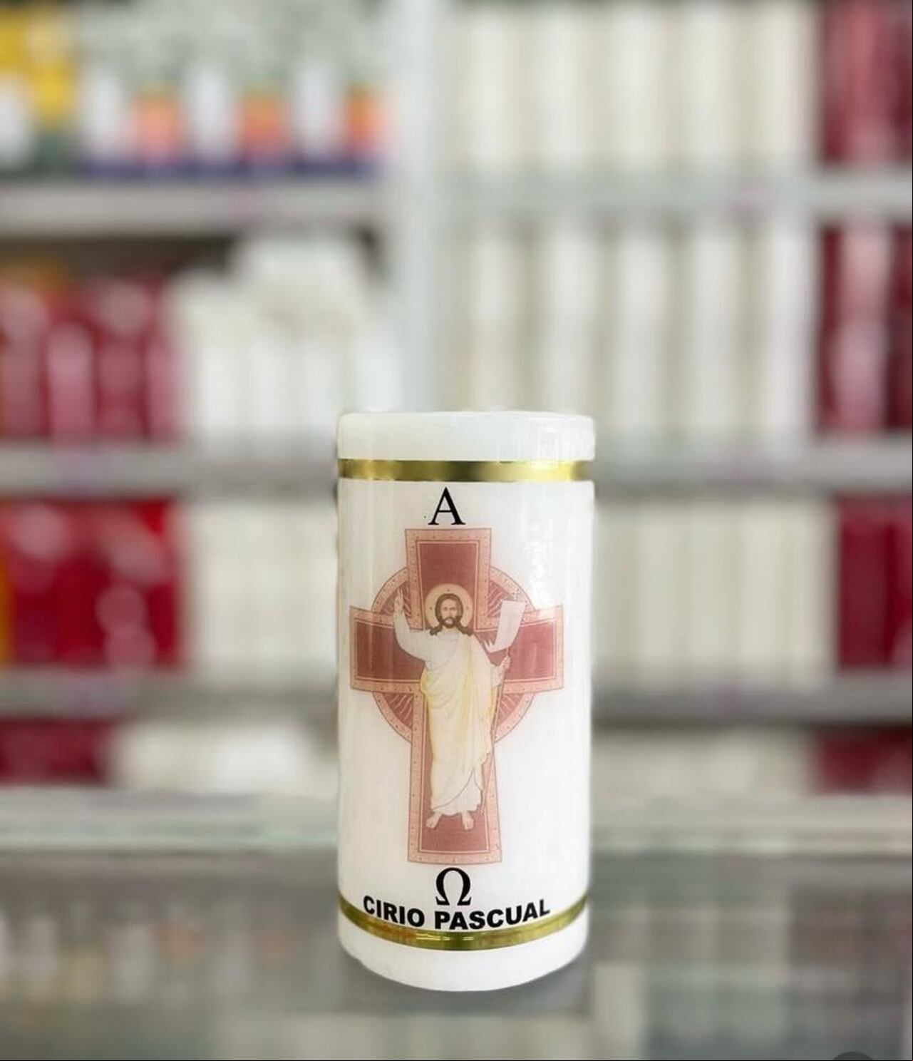 La venta de cirio pascual es la que más crece en esta época de Semana Santa.
Foto tomada del Instagram de Productos La Roca
