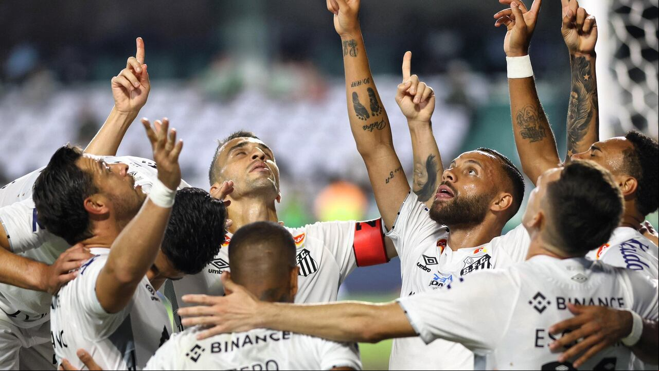 Santos de Brasil retornó al fútbol de primera división. Foto Fuerte al Medio.