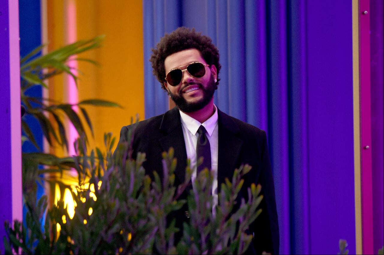 The Weeknd fue el gran ganador de la noche con 10 premios