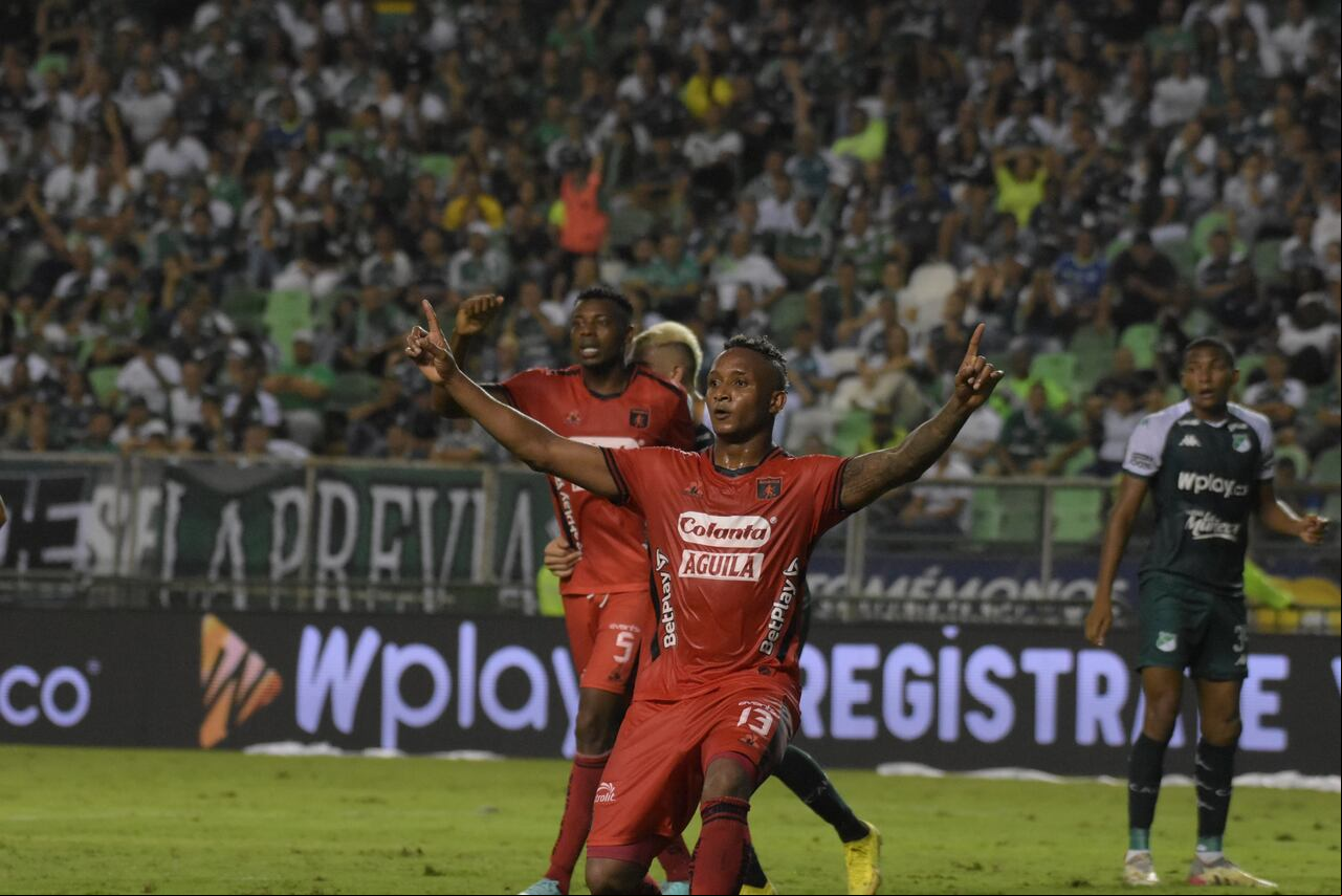 Deportivo Cali América en el estadio de Palmaseca