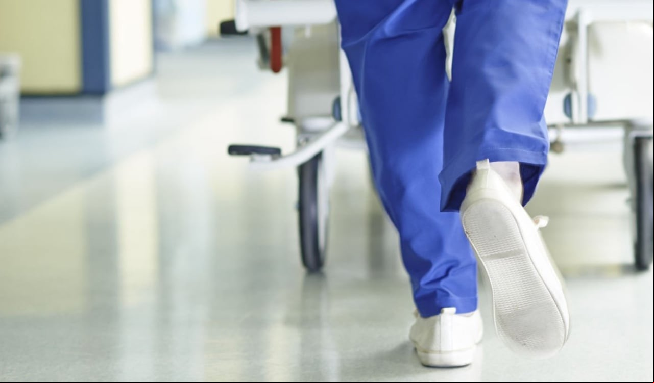 Al parecer, los funcionarios del hospital no habrían prestado los servicios de la mejor manera a la madre y a su recién nacido