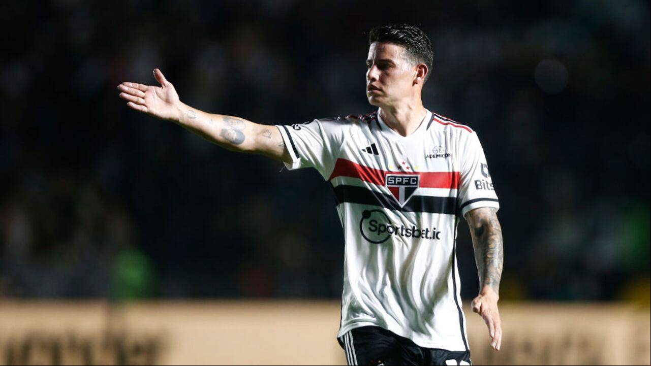 RIO DE JANEIRO, BRAZIL - OCTOBER 7: James Rodrigues of Sao Paulo reacts during the match between Vasco Da Gama and Sao Paulo as part of Brasileirao 2023 at Sao Januario Stadium on October 7, 2023 in Rio de Janeiro, Brazil. (Photo by Wagner Meier/Getty Images)