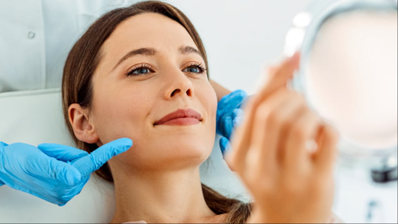 Algunos procesos dermatológicos no invasivos pueden prevenir las arrugas.