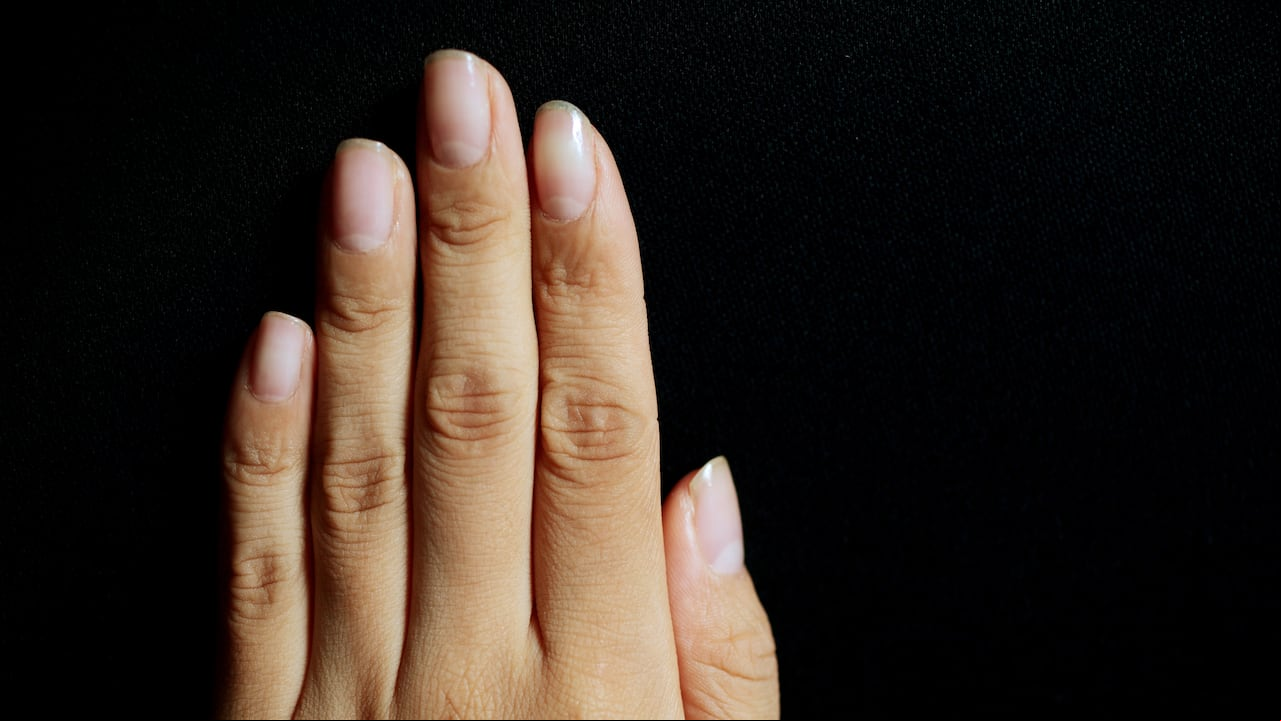 Se presentan las últimas innovaciones en tratamientos para endurecer las uñas, permitiendo a quienes las sufren decir adiós a la fragilidad.