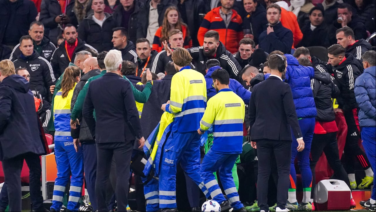 AMSTERDAM, NETHERLANDS - NOVEMBER 16: Medical intervention for one of the team of Hungary during the UEFA Nations League 2024/25 League A Group A3 match between Netherlands and Hungary at Johan Cruijff ArenA on November 16, 2024 in Amsterdam, Netherlands. (Photo by Joris Verwijst/BSR Agency/Getty Images)