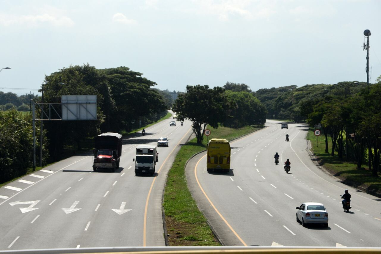Informe de la recta Cali Palmira una de las vías más peligrosas de la nación por su alta accidentalidad. Foto José L Guzmán. EL País