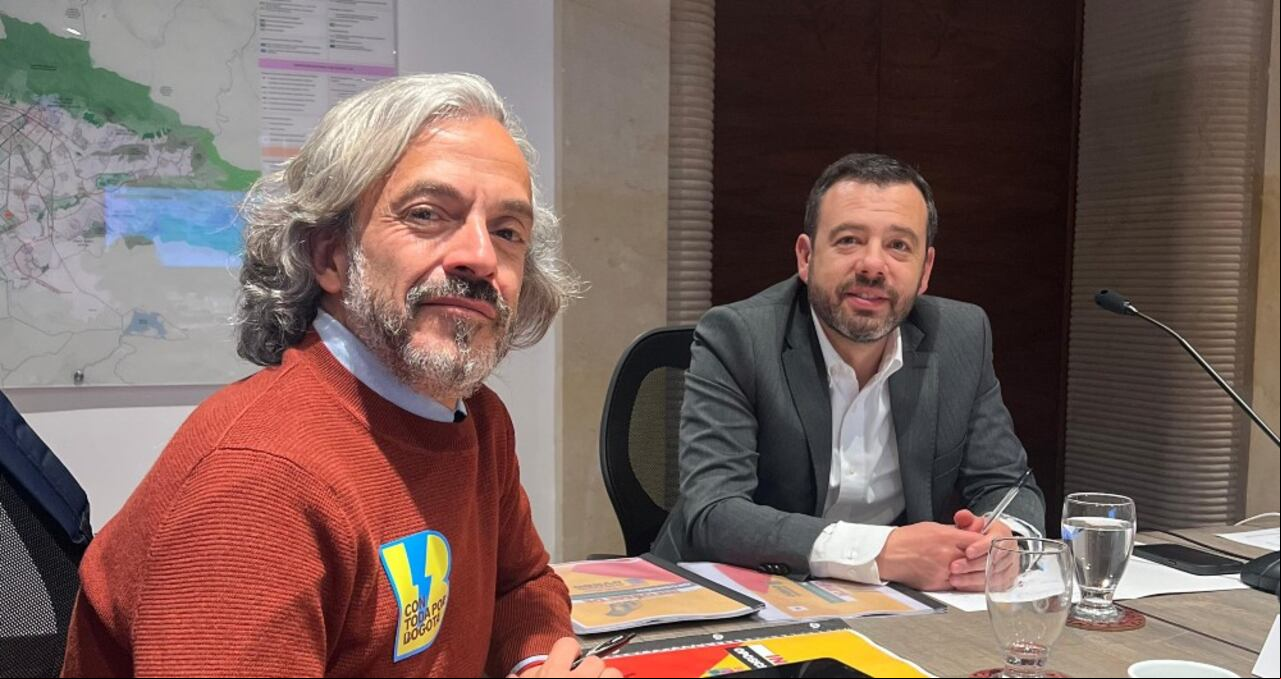 Juan Daniel Oviedo y Carlos Fernando Galán se reunieron en la Alcaldía de Bogotá