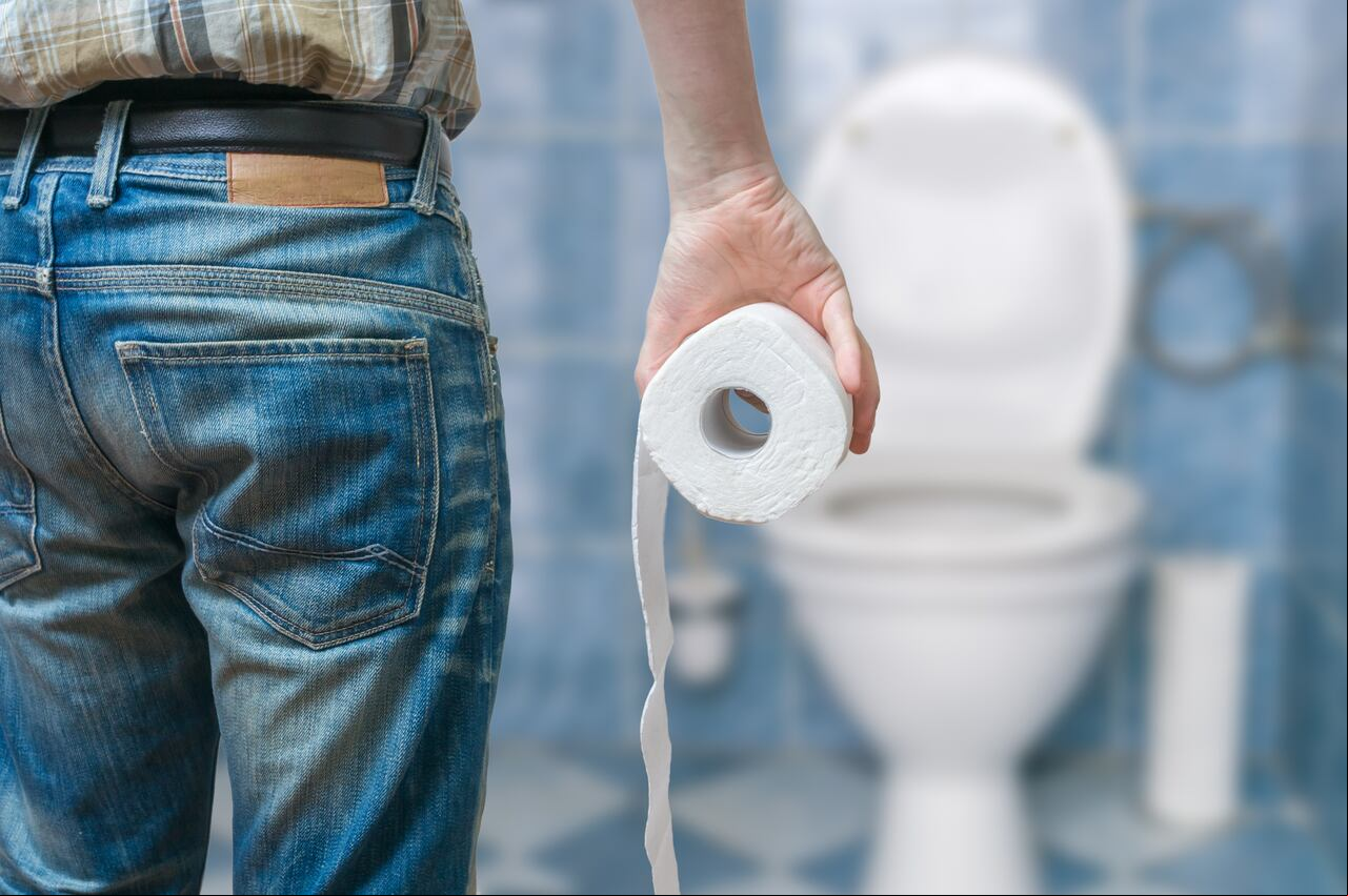 Trastorno digestivo, estreñimiento, diarrea, baño, papel higiénico