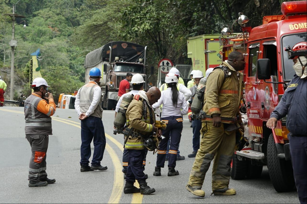 cierre total en la vía Buga - Buenaventura por grave accidente
