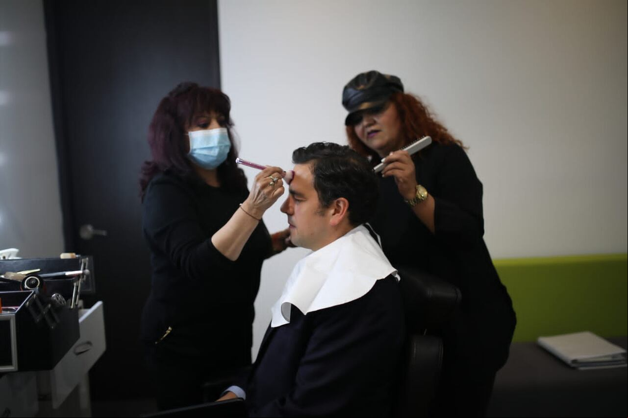 Previo al debate en SEMANA, los candidatos a la Alcaldía de Bogotá se preparan.