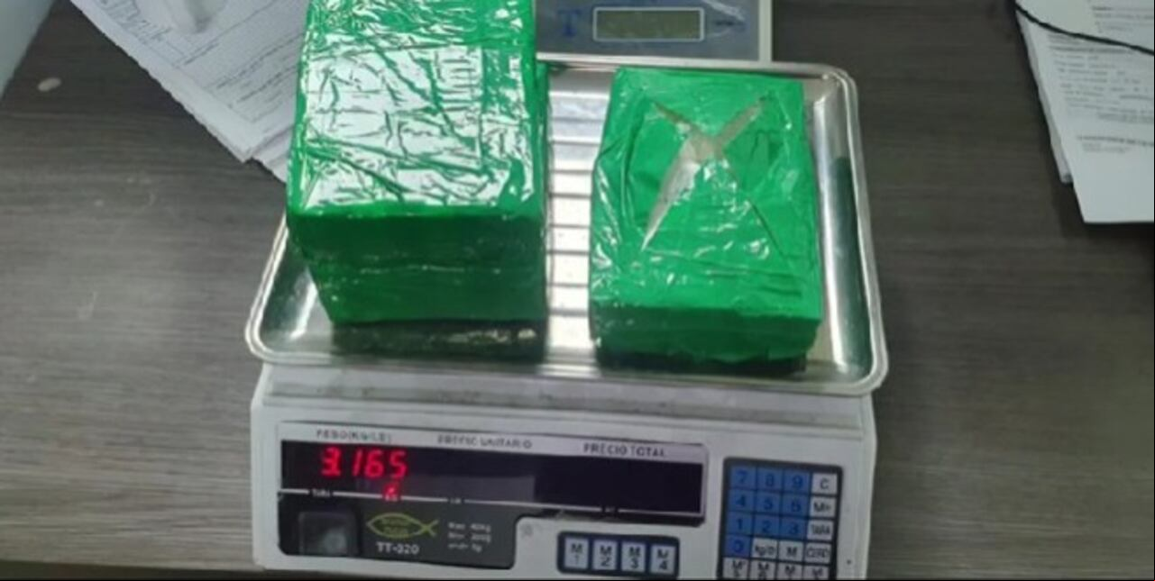 Parte de la droga incautada