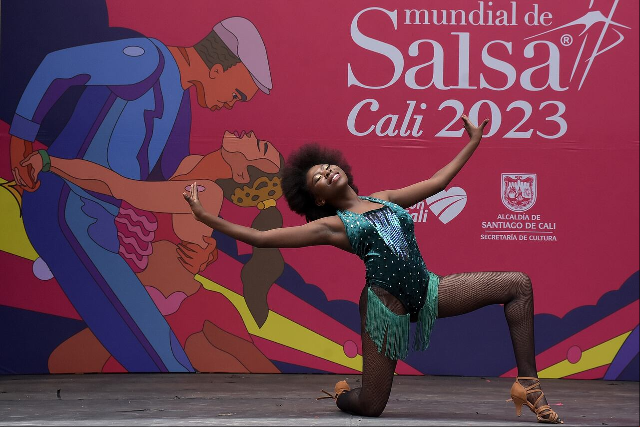 En el teatro los cristales se llevan a cabo las eliminatorias desde este jueves 07 hasta el domingo 10 de Septiembre, Varias Categorías en diferentes modalidades se dan cita en la búsqueda de un cupo en el 18 Festival Mundial de Salsa Cali 2023, que va desde el 04 al 08 de Octubre del presente año.