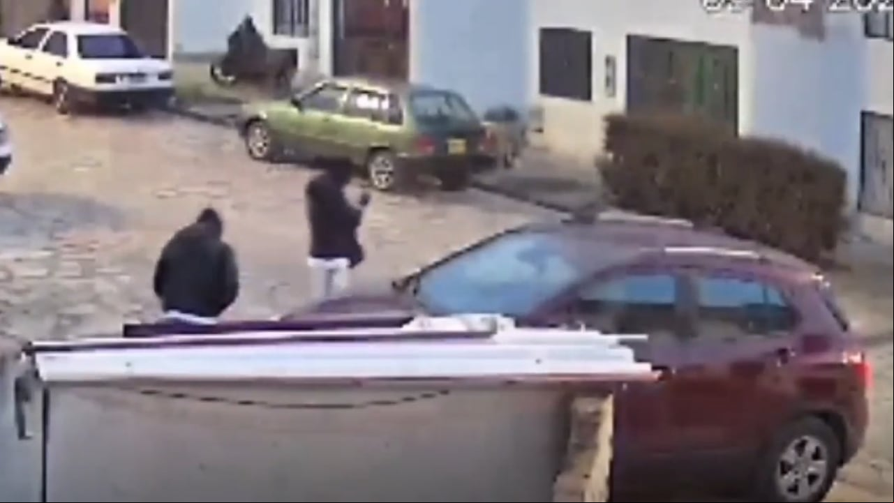 Dos de los delincuentes lograron huir.