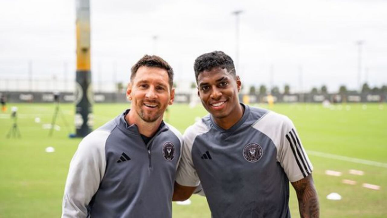 Emerson Rivaldo Rodríguez y Lionel Messi