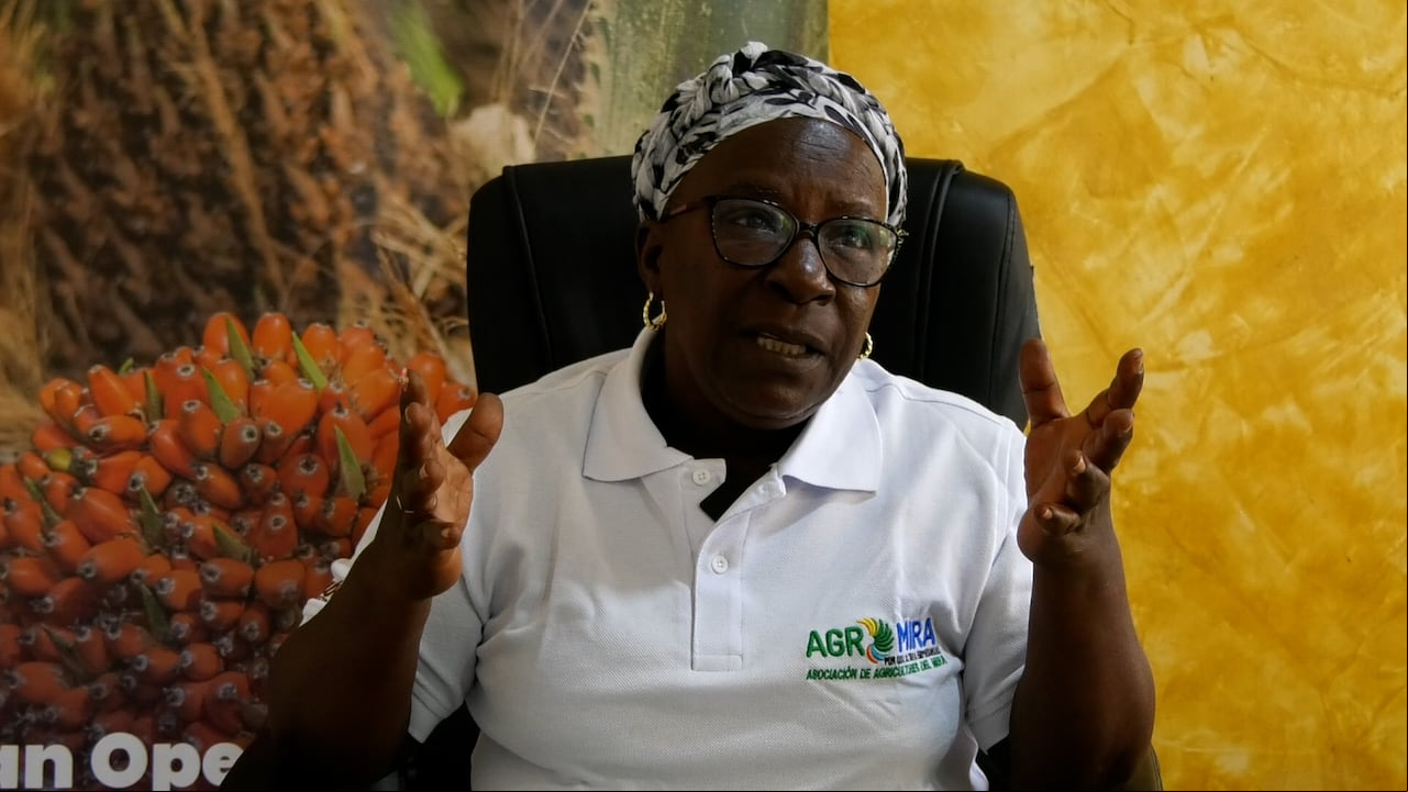 Doña Rosalía Valencia ha dedicado su vida al cultivo de palma de aceite y hoy lidera una de las asociaciones en Tumaco.