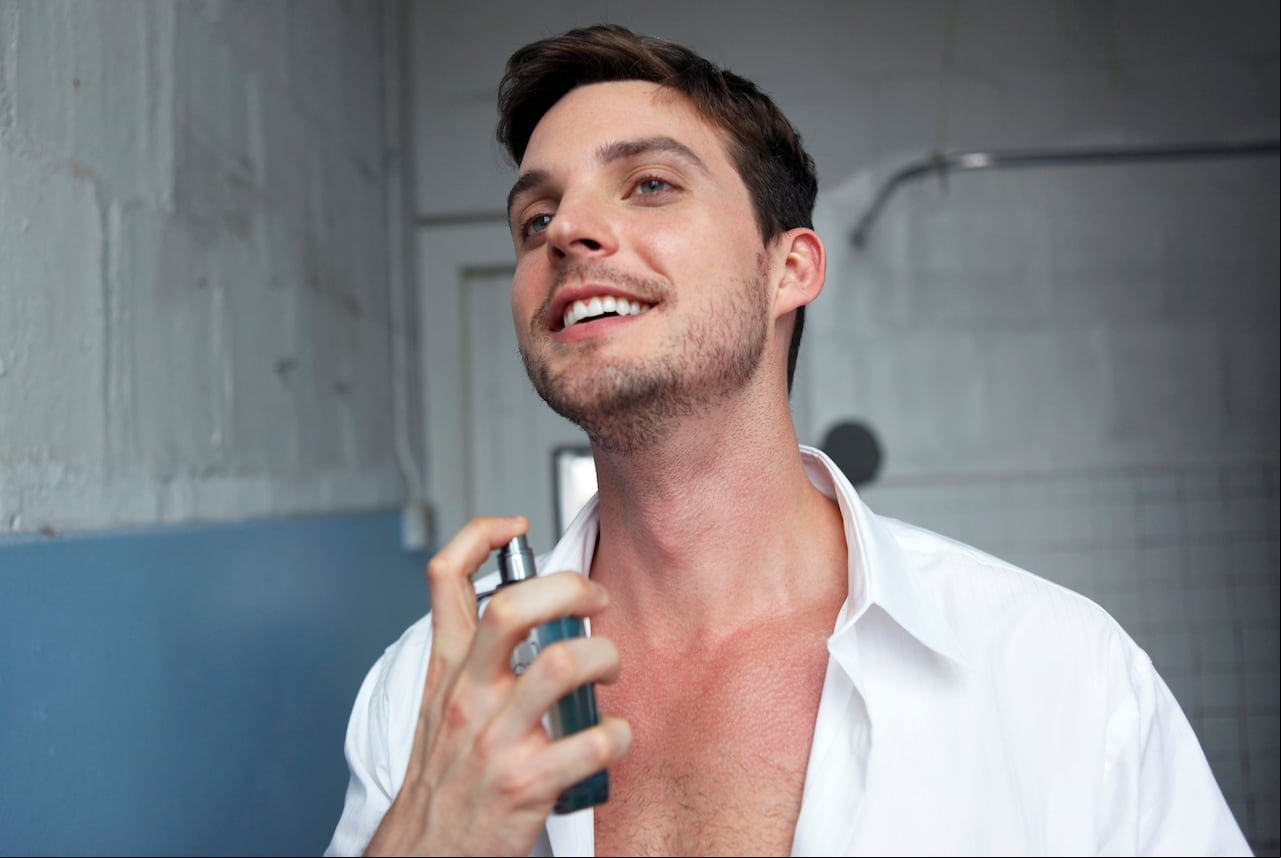 Los amantes del perfume saben que no hay nada más decepcionante que un aroma que desaparece rápidamente.