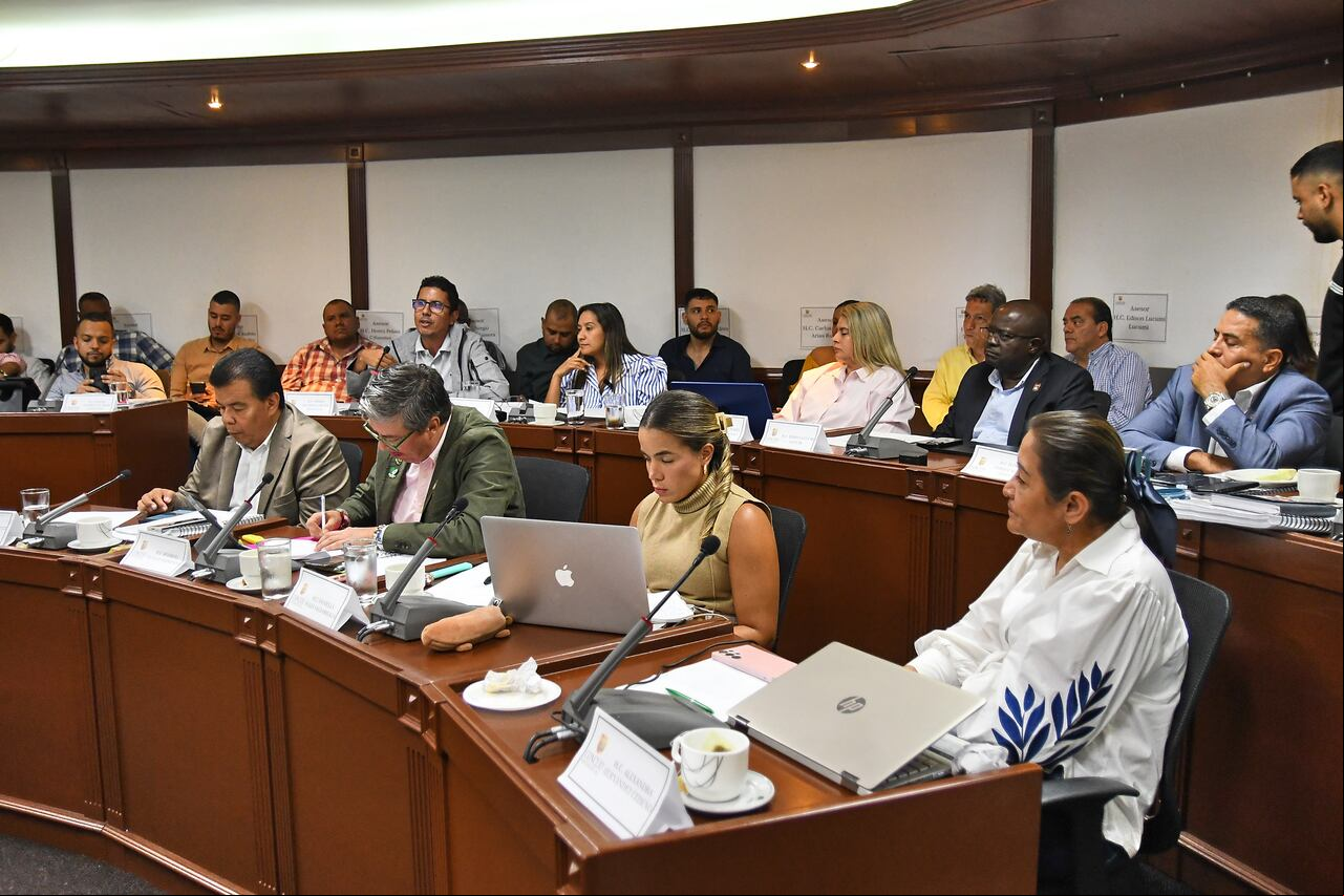 Estudio del Plan de Desarrollo de Cali 2024 - 2027 en la Comisión de Plan y Tierras del Concejo Distrital de Santiago de Cali. Mayo 8 de 2024, Foto, Wirman Rios ,/ EL PAIS
