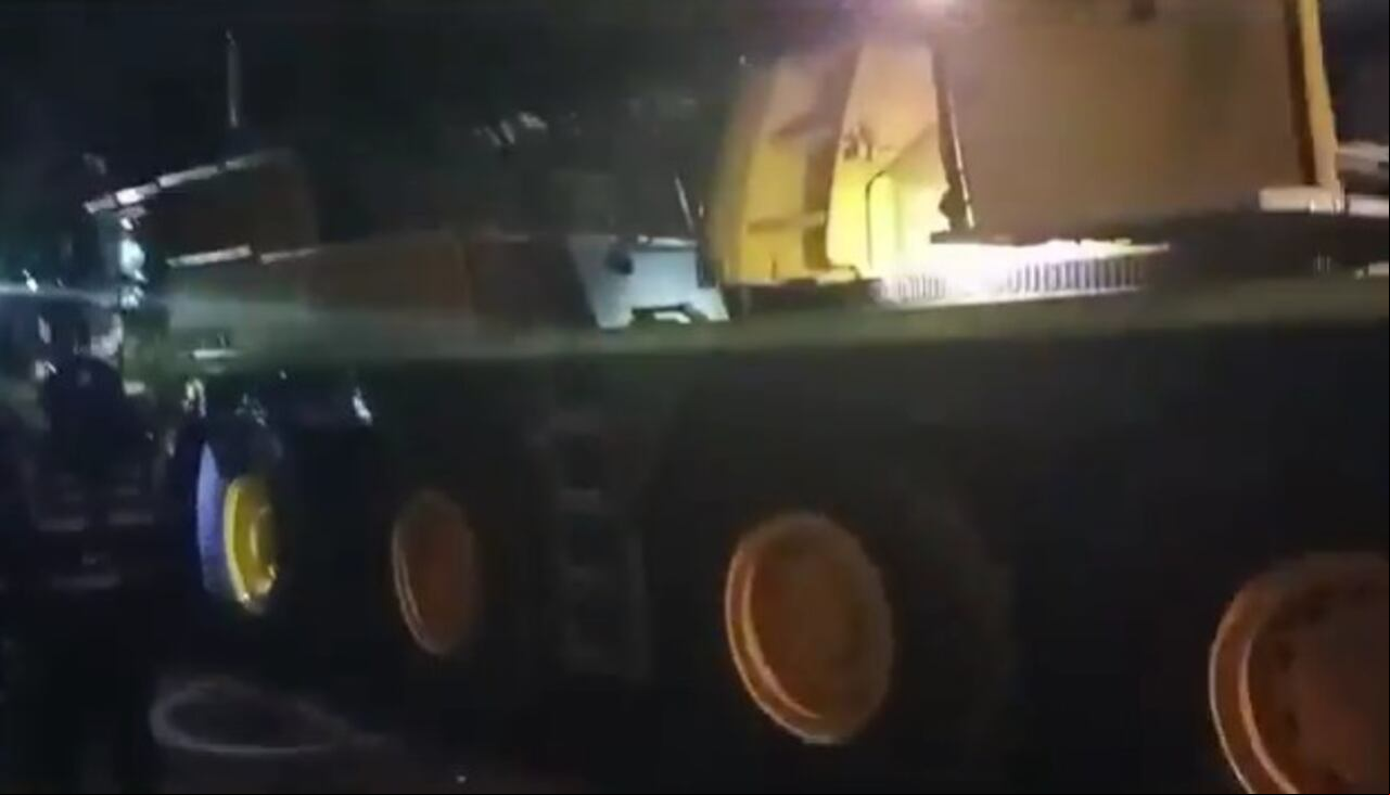 Movilidad de Bogotá sanciona a responsables de subir un BMW a cuarto piso
