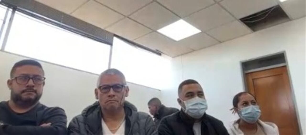 15 presuntos integrantes de tres redes delictivas, entre ellos dos integrantes de la Policía Nacional, fueron capturados y judicializados.