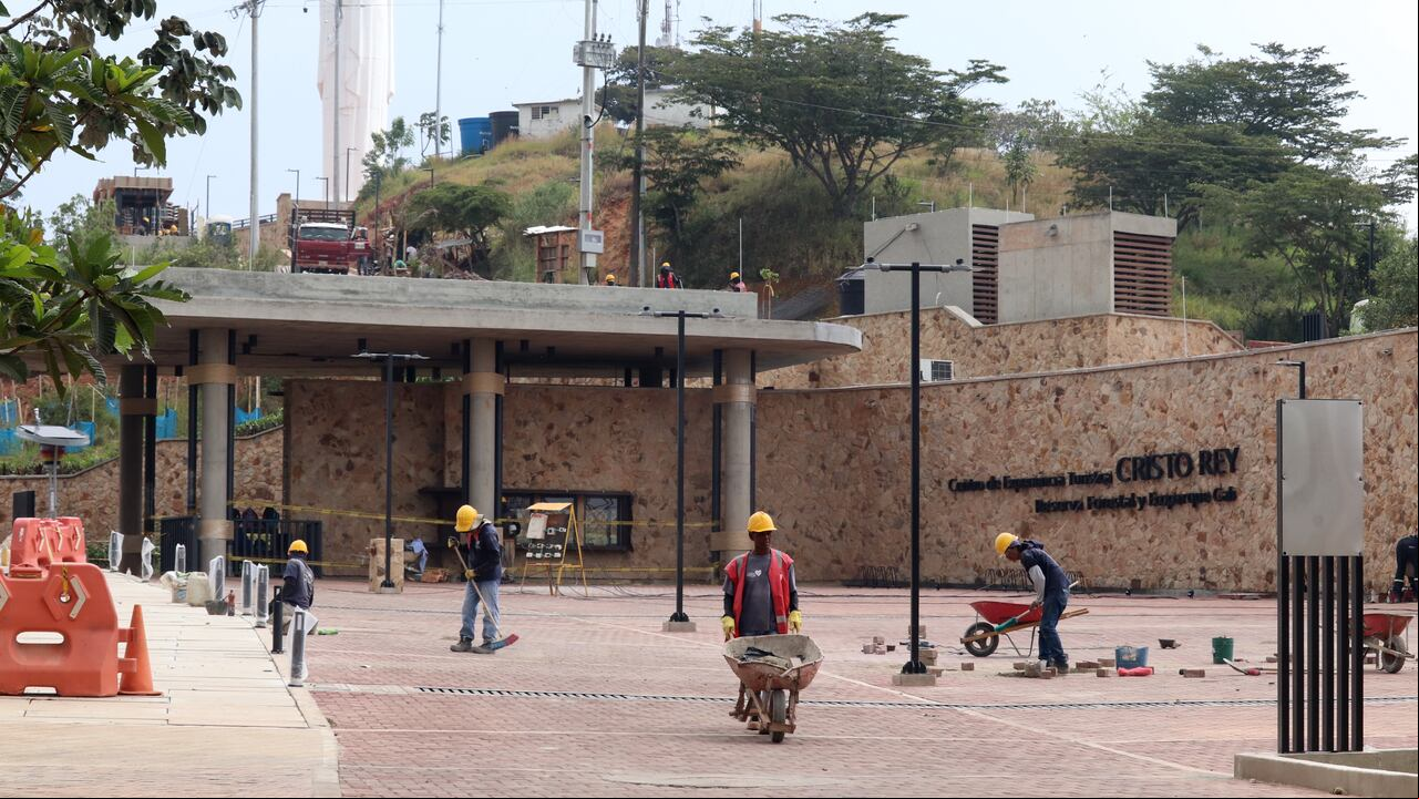 En octubre, los asistentes a la COP16 podrán visitar el monumento a Cristo Rey. Así lo anunció la Alcaldía de Cali tras la revocatoria de la medida cautelar que ordenaba la suspensión provisional de algunas obras del proyecto.