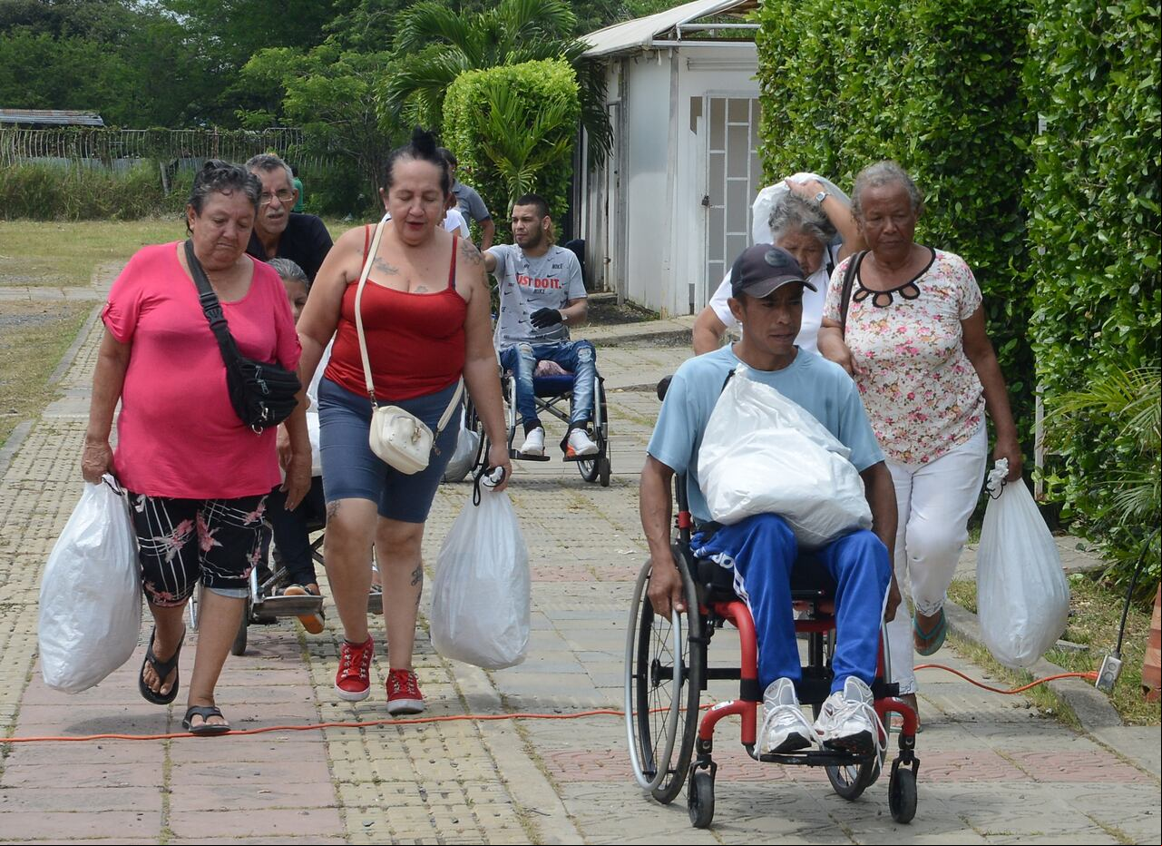 Cali: Entrega de 1500 donaciones para población en situación de pobreza y materia para 5 hospitales públicos, todo con una inversión superior a los 2 mil millones por parte de prosperidad social.